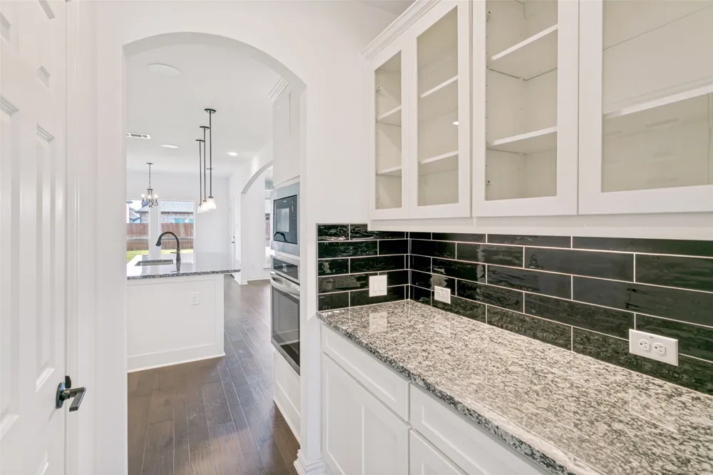 309 Lovett Lane Burleson, TX 76028