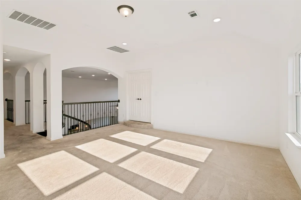 309 Lovett Lane Burleson, TX 76028