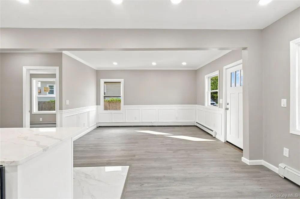 16 West Drive Bay Shore, NY 11706