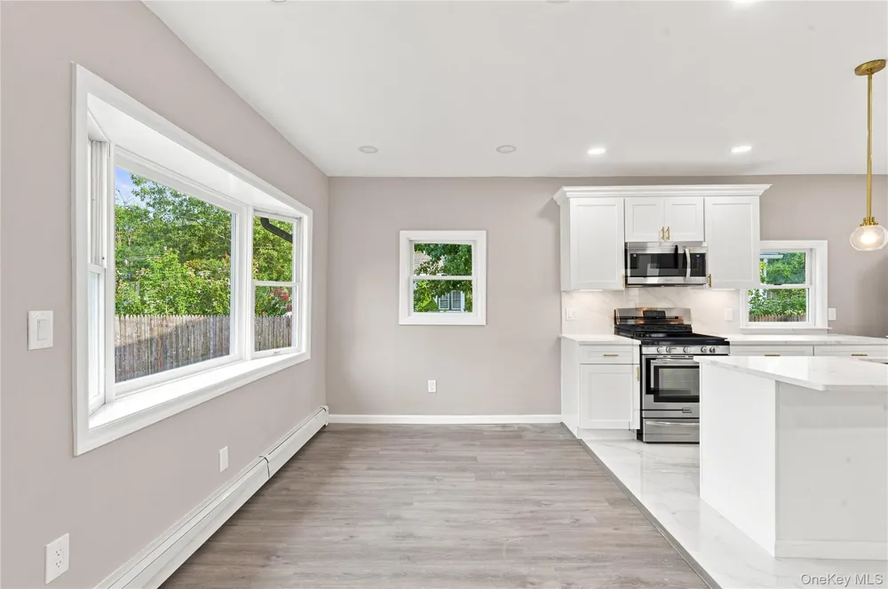 16 West Drive Bay Shore, NY 11706