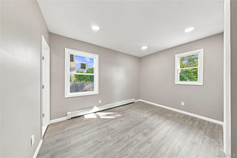 16 West Drive Bay Shore, NY 11706