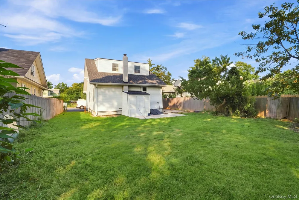 16 West Drive Bay Shore, NY 11706