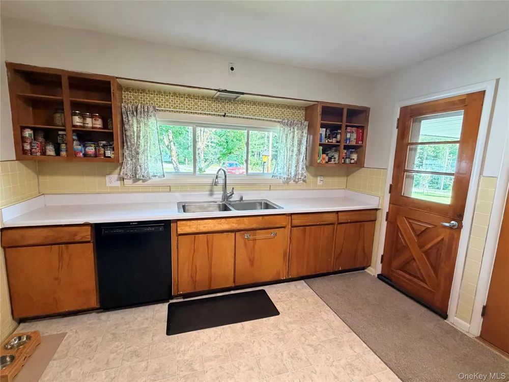 412 Brown Road Ellenville, NY 12428