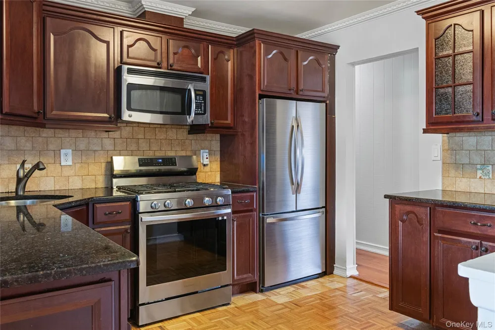 75 Linden Boulevard Hicksville, NY 11801