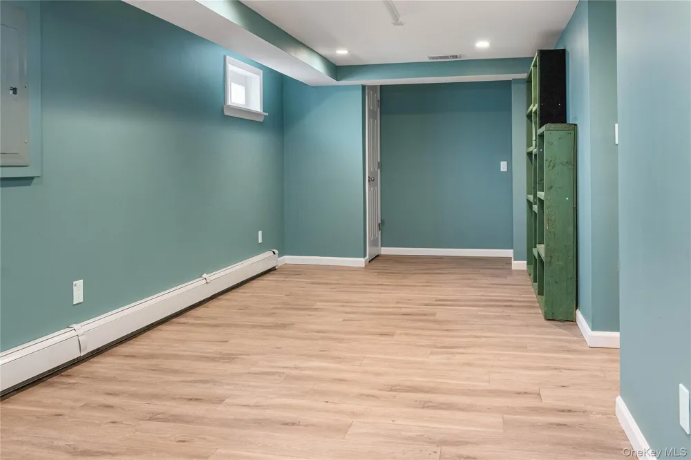 75 Linden Boulevard Hicksville, NY 11801
