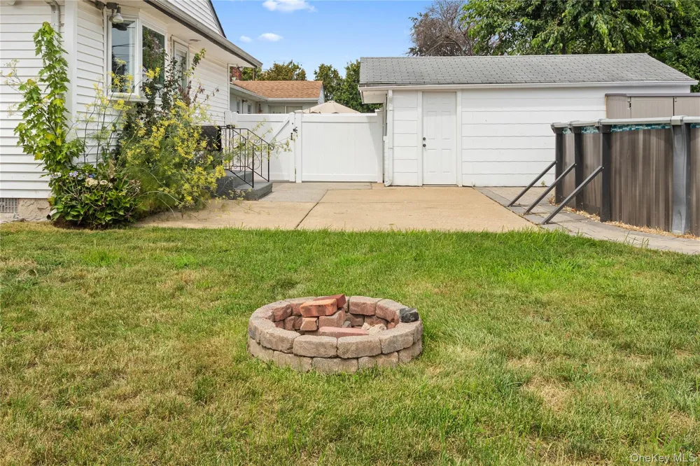75 Linden Boulevard Hicksville, NY 11801