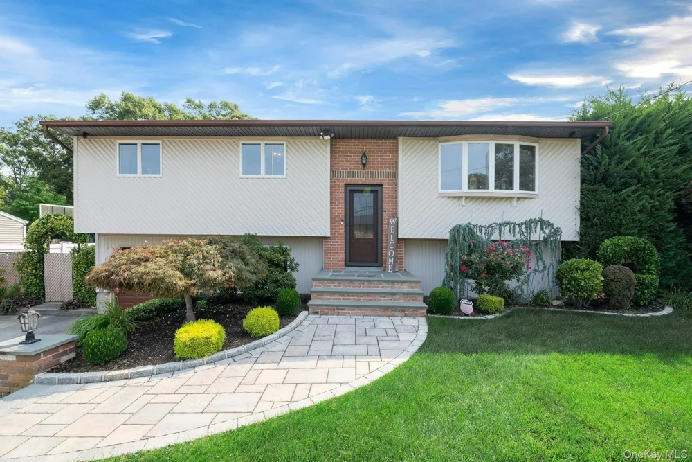 9 Urban Drive Selden, NY 11784