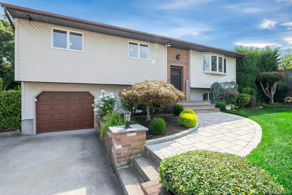 9 Urban Drive Selden, NY 11784