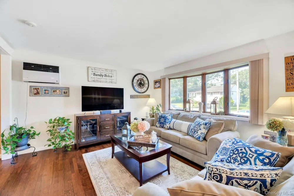 9 Urban Drive Selden, NY 11784