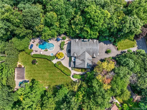 12 Rollingwood Drive