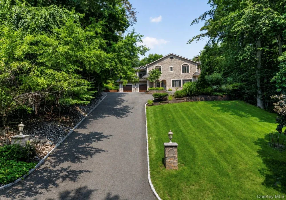 12 Rollingwood Drive New City, NY 10956