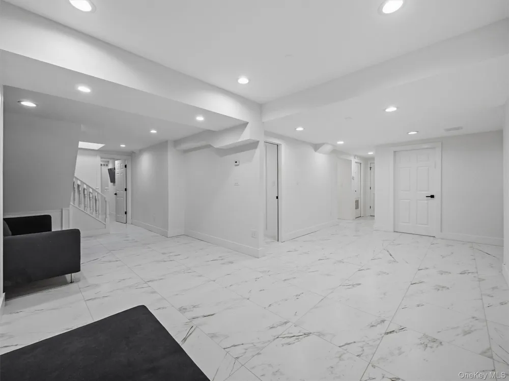 12 Rollingwood Drive New City, NY 10956