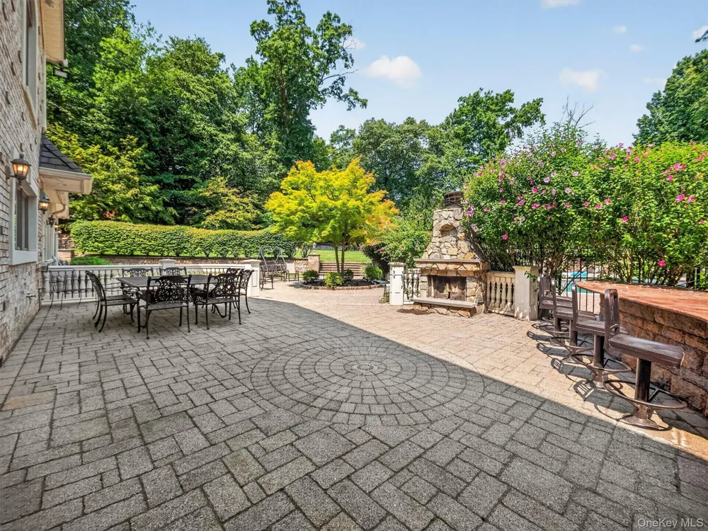 12 Rollingwood Drive New City, NY 10956