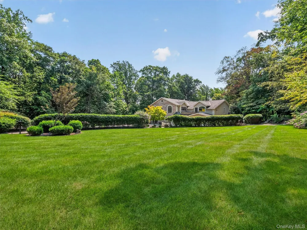 12 Rollingwood Drive New City, NY 10956