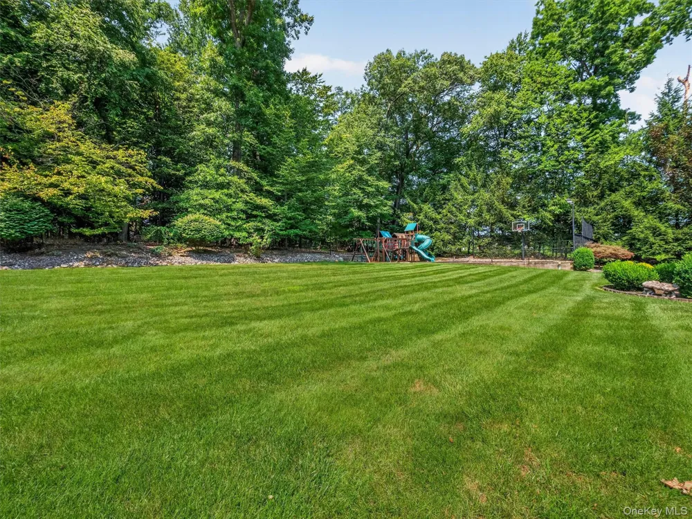 12 Rollingwood Drive New City, NY 10956