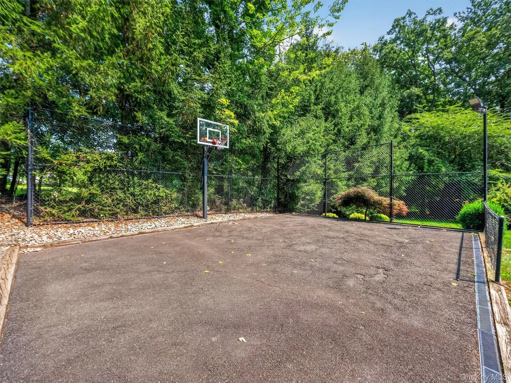 12 Rollingwood Drive New City, NY 10956