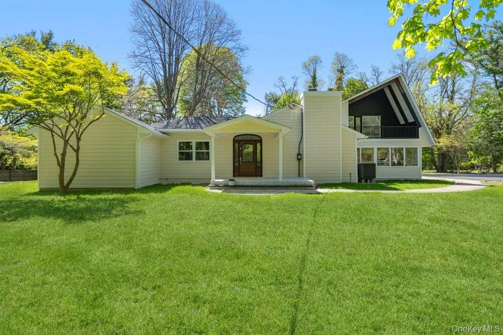 497 Woodbury Road Cold Spring Harbor, NY 11724
