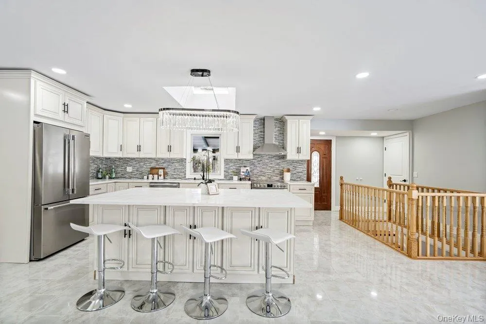 497 Woodbury Road Cold Spring Harbor, NY 11724