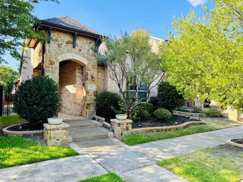 1041 Lone Ivory Trail