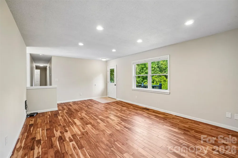 19 Jupiter Heights Weaverville, NC 28787