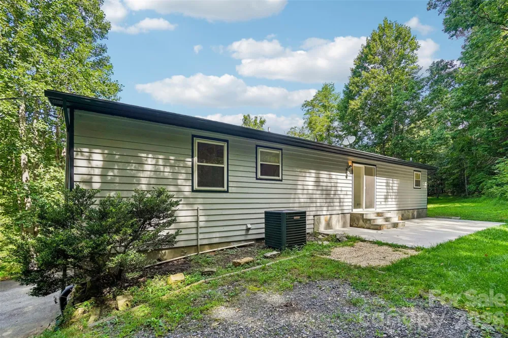 19 Jupiter Heights Weaverville, NC 28787
