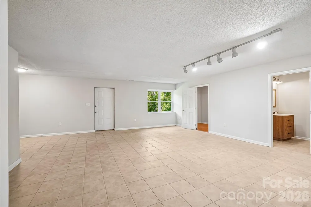 19 Jupiter Heights Weaverville, NC 28787