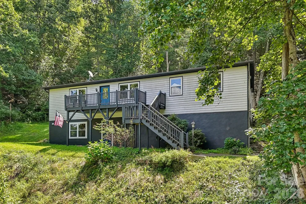 19 Jupiter Heights Weaverville, NC 28787