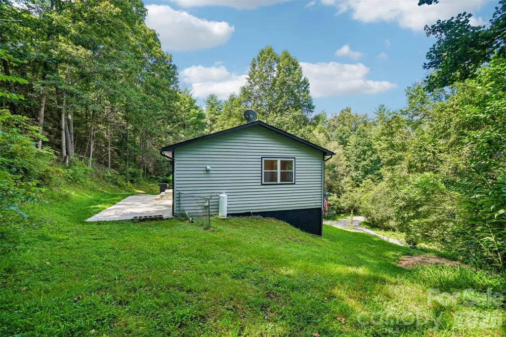 19 Jupiter Heights Weaverville, NC 28787