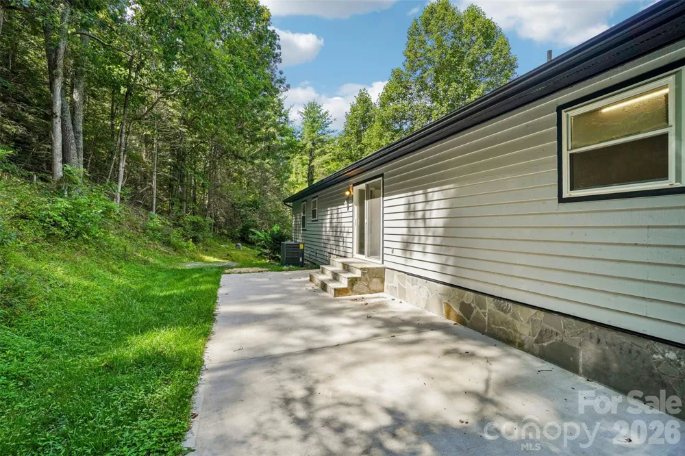 19 Jupiter Heights Weaverville, NC 28787