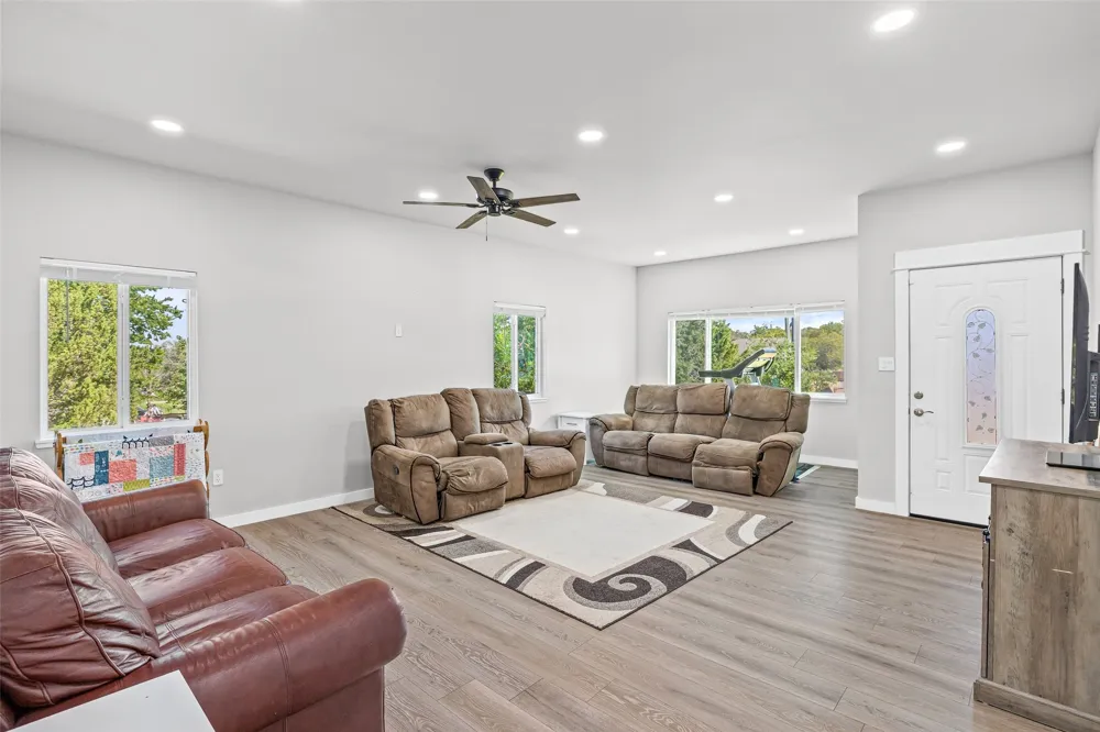 5908 Collins Court Granbury, TX 76048