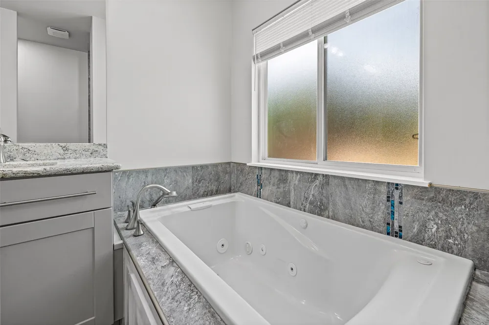 5908 Collins Court Granbury, TX 76048