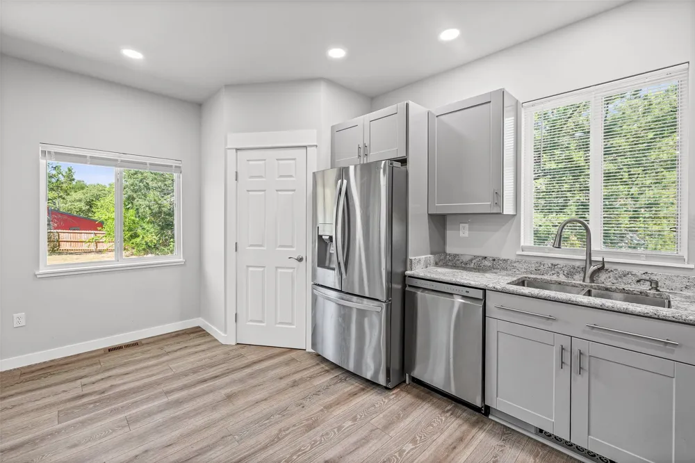 5908 Collins Court Granbury, TX 76048