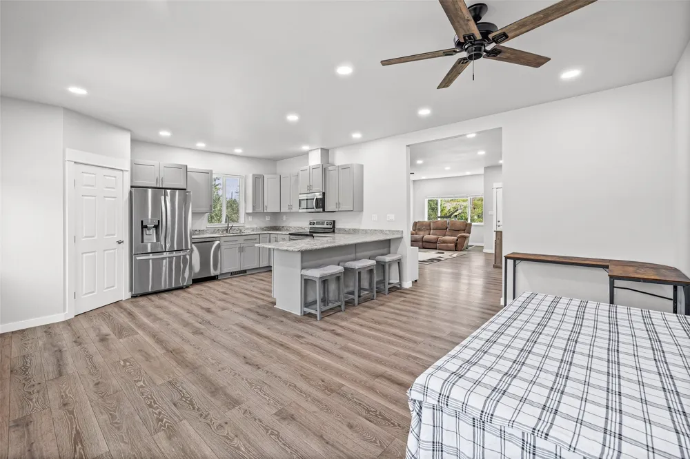 5908 Collins Court Granbury, TX 76048