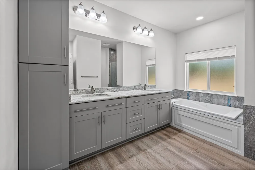5908 Collins Court Granbury, TX 76048