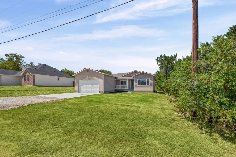 5908 Collins Court Granbury, TX 76048