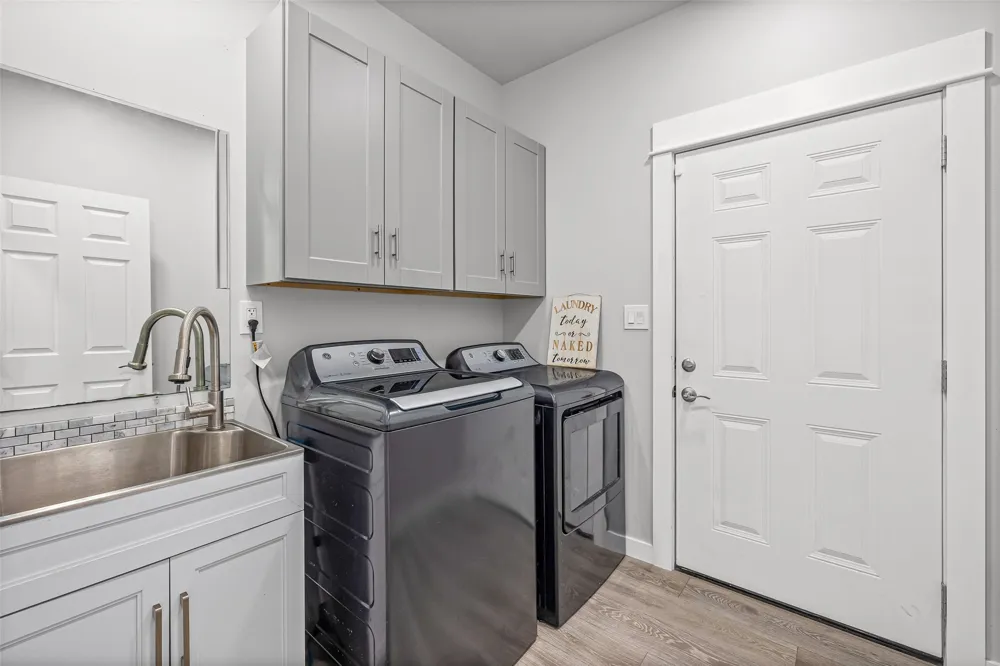 5908 Collins Court Granbury, TX 76048