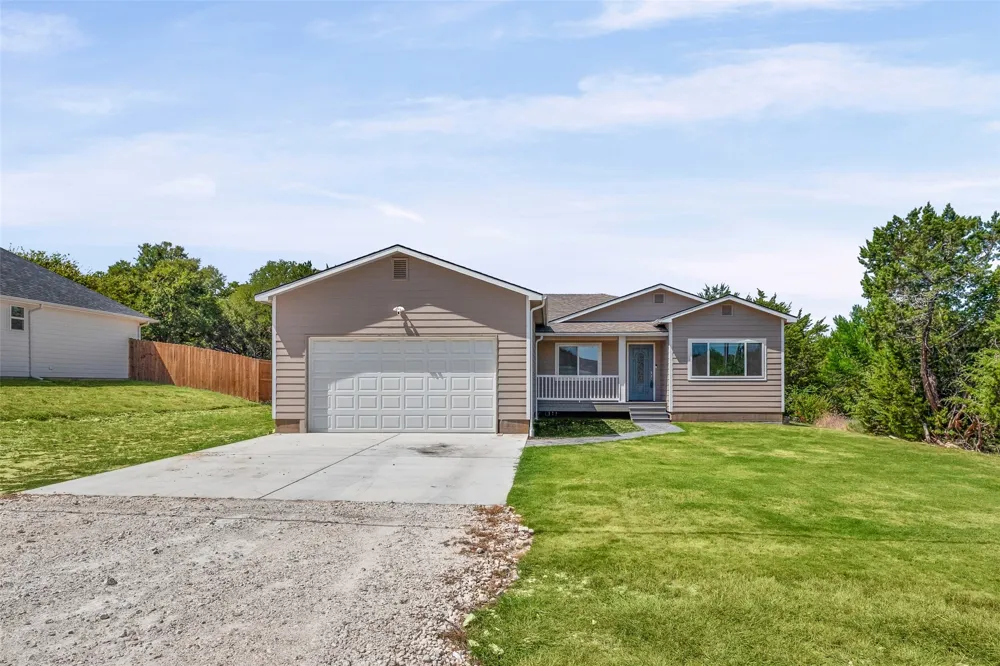 5908 Collins Court Granbury, TX 76048