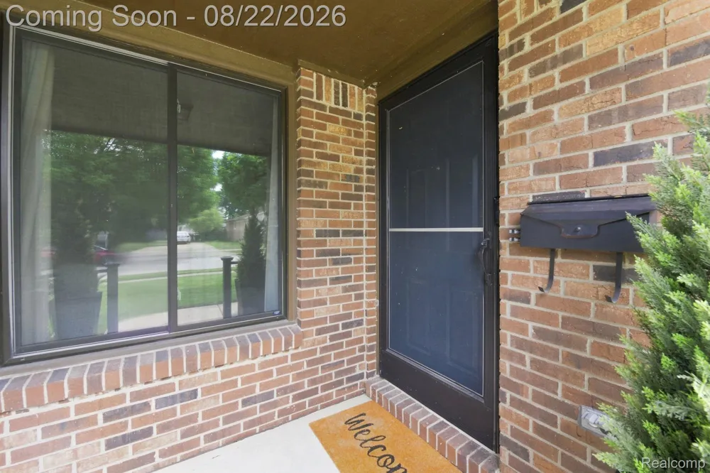 22733 Ridgeway Street St Clair Shores City, MI 48080