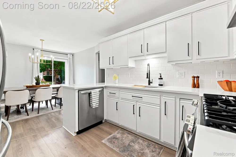 22733 Ridgeway Street St Clair Shores City, MI 48080