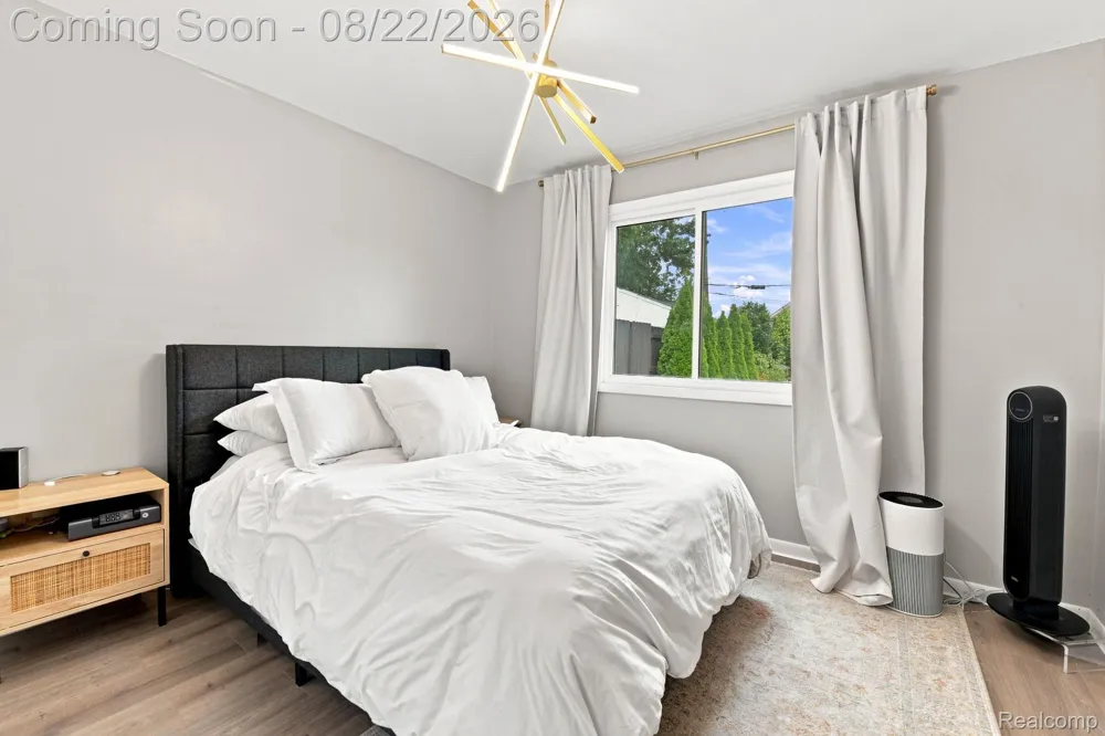 22733 Ridgeway Street St Clair Shores City, MI 48080