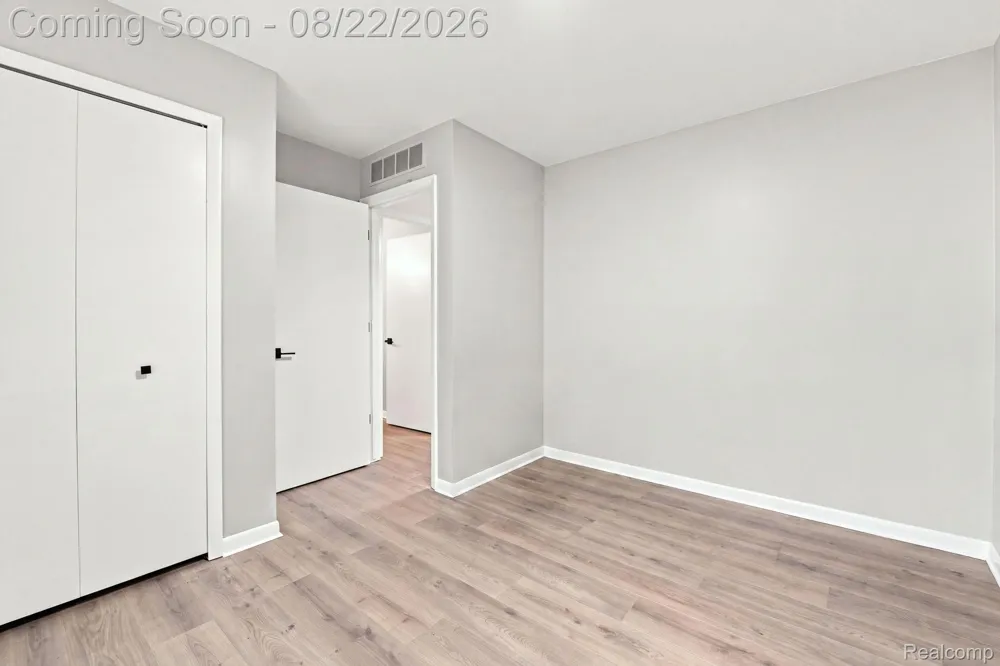 22733 Ridgeway Street St Clair Shores City, MI 48080