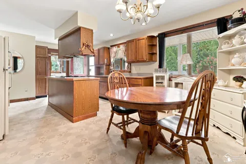 2242 Carleton West Road