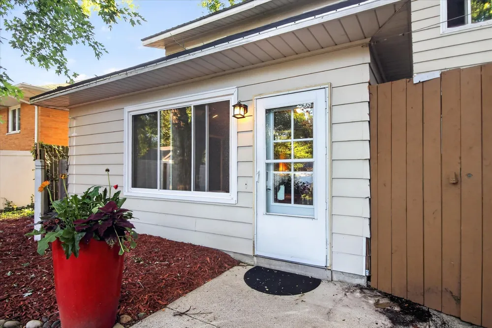 189 Westview Drive Alma City, MI 48801