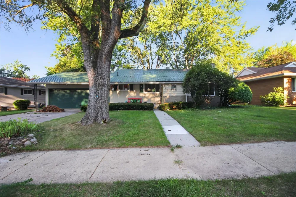 189 Westview Drive Alma City, MI 48801
