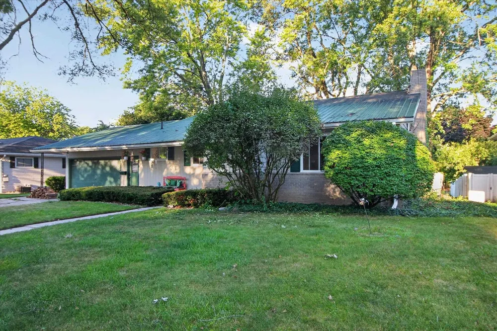 189 Westview Drive Alma City, MI 48801
