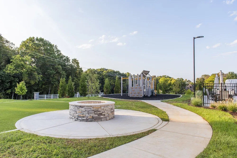 448 Tomlinson Pointe Dr Mount Juliet, TN 37122