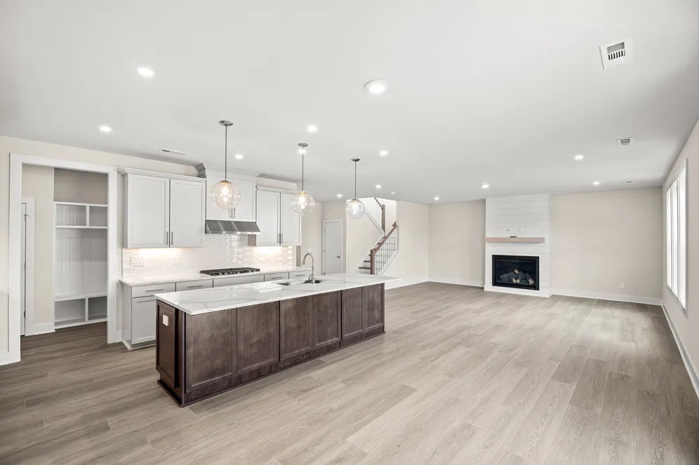 450 Tomlinson Pointe Dr Mount Juliet, TN 37122