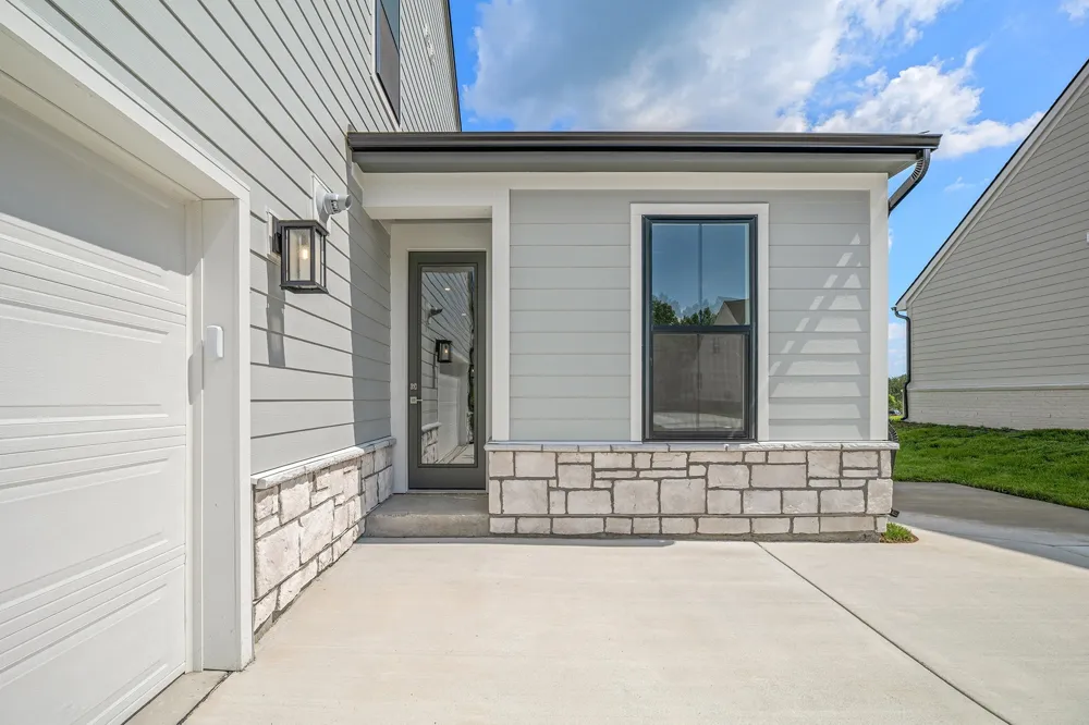 450 Tomlinson Pointe Dr Mount Juliet, TN 37122