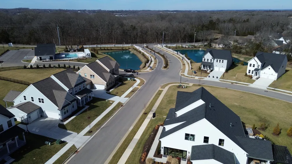 450 Tomlinson Pointe Dr Mount Juliet, TN 37122