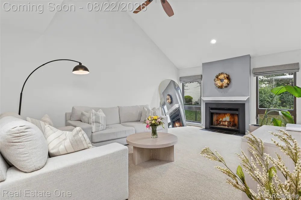732 Hamilton Court Rochester Hills City, MI 48307